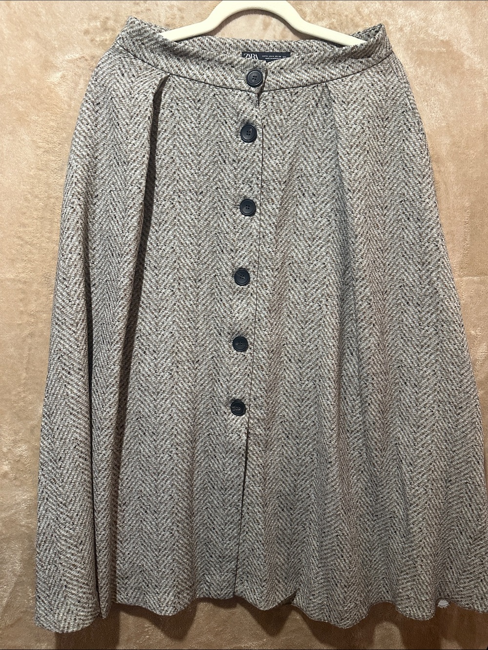 Women’s elegant Zara Gray Herringbone Button-Front Full Skirt size M